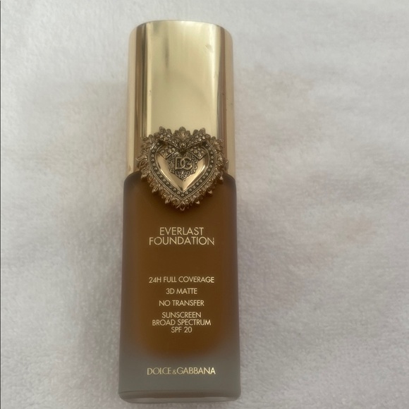 Dolce & Gabbana Other - Dolce & Gabbana Everlast Foundation